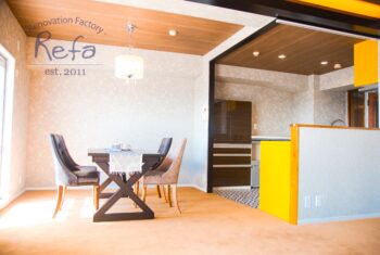よくある質問に答えます！「リフォーム」は家の間取りや機能を元の状態に戻すこと、「リノベーション」は家の機能やデザインを魅力的にアップグレードすること！